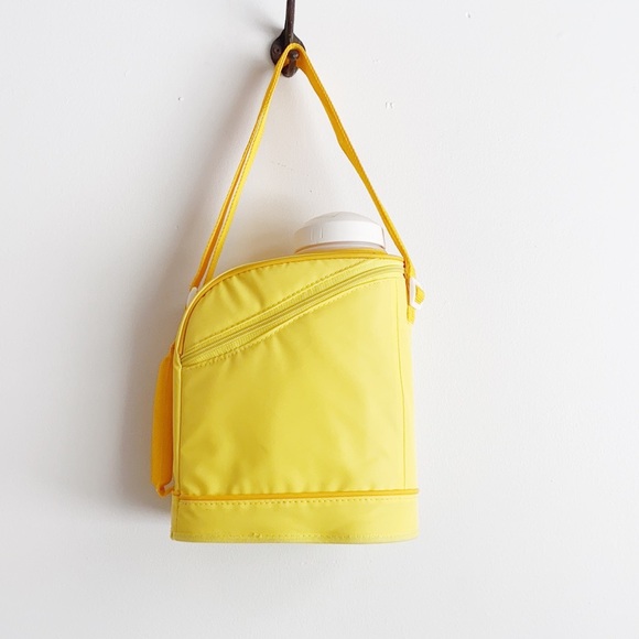 $5 $5 $5 Vintage Yellow Picnic Brunch Festival Large Water Bottle & Carry Case - Picture 2 of 4